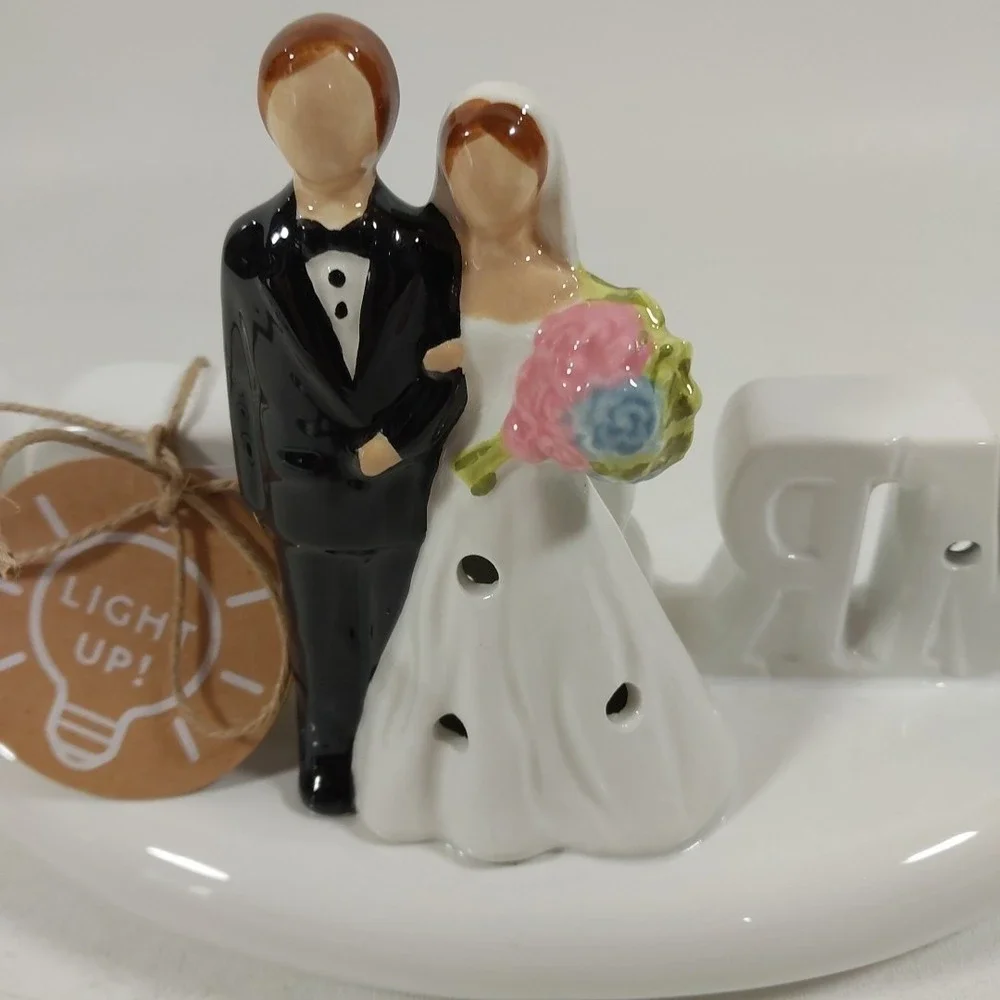 Mud Pie Wedding Mr.‎ and Mrs. Bride Groom Light Up Large Scene Sitter